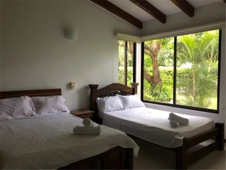 Casa de 6 alcobas en venta en Ricaurte, 1868 m² · foto 20 de 24