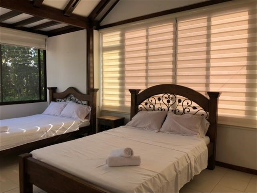 Casa de 6 alcobas en venta en Ricaurte, 1868 m² · foto 23 de 24