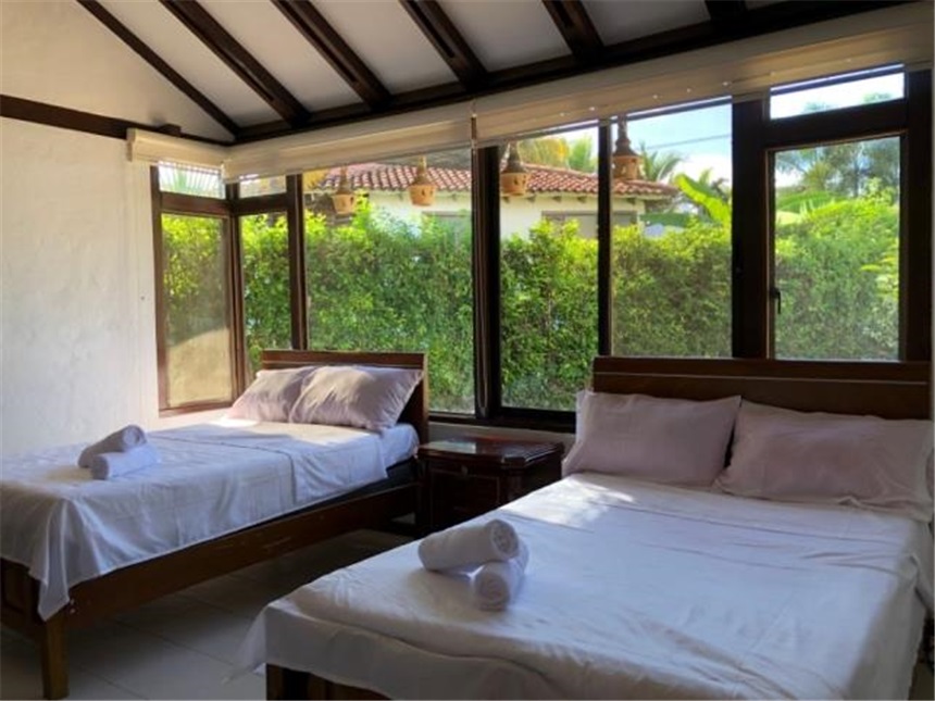 Casa de 6 alcobas en venta en Ricaurte, 1868 m² · foto 22 de 24