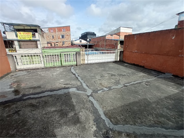 Casa de 7 alcobas en venta en Trinidad Galan, Bogotá, 253 m² · foto 21 de 22