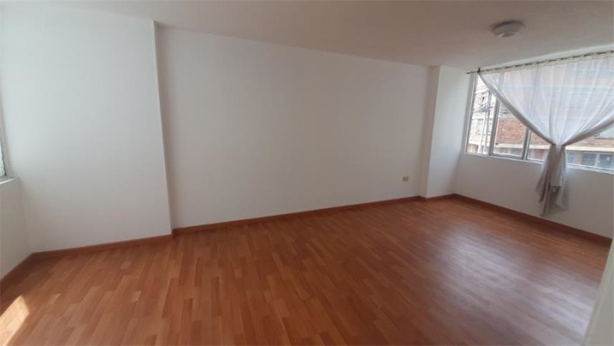 Piso – Bogotá, Santa Isabel, Localidad Los Mártires - Vista 2