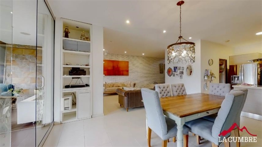 Casa de 3 alcobas en venta en Loma El Atravesado, Envigado, 259 m² · foto 7 de 14