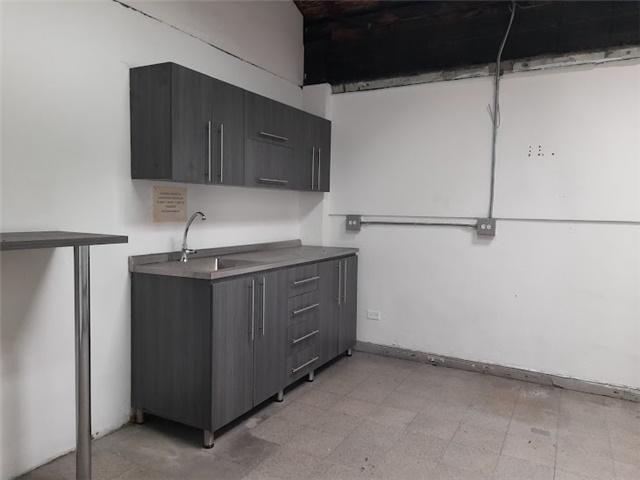 Bodega en arriendo en Perpetuo Socorro, Medellín, 546 m² · foto 19 de 19