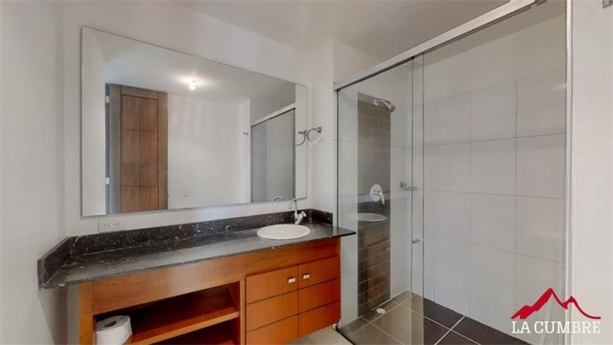 Apartamento de 2 alcobas en venta en El Poblado, Medellín, 120 m² · foto 14 de 14