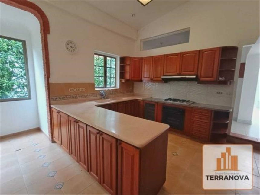 Casa de 5 alcobas en venta en Bosques Del Vergel, Ibagué, 436 m² · foto 9 de 23