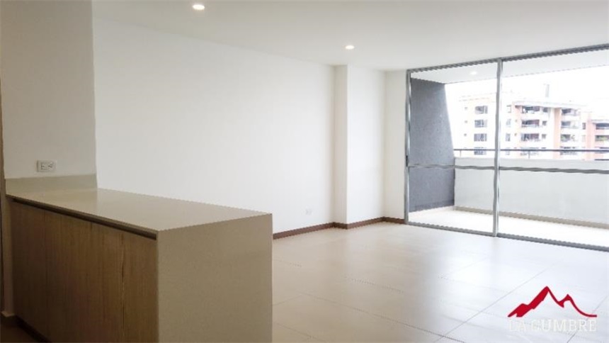 Apartamento de 3 alcobas en arriendo en Los Balsos, Medellín, 150 m² · foto 2 de 12