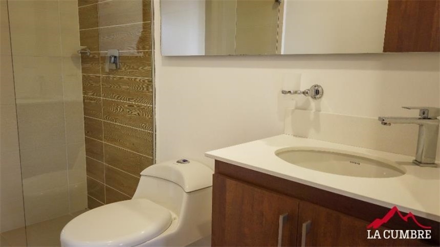 Apartamento de 3 alcobas en arriendo en Los Balsos, Medellín, 150 m² · foto 9 de 12