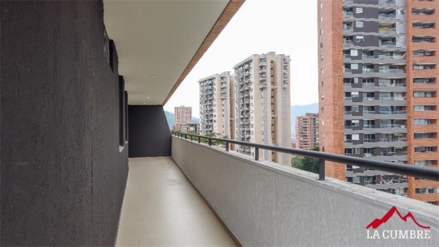 Apartamento de 3 alcobas en arriendo en Los Balsos, Medellín, 150 m² · foto 5 de 12