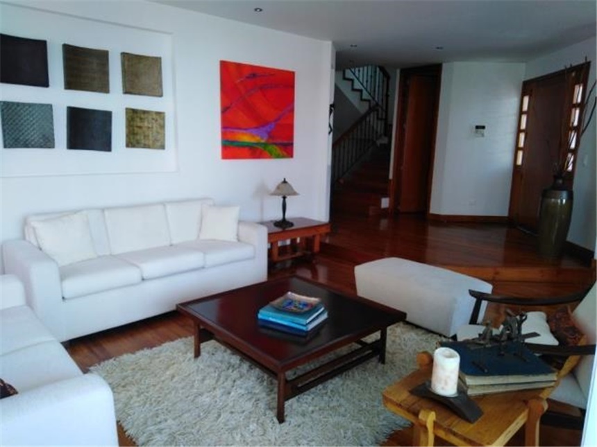 Casa de 4 alcobas en venta en Pinares, Pereira, 300 m² · foto 3 de 17