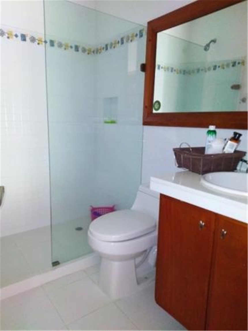 Casa de 4 alcobas en venta en Pinares, Pereira, 300 m² · foto 8 de 17