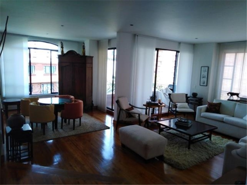 Casa de 4 alcobas en venta en Pinares, Pereira, 300 m² · foto 2 de 17