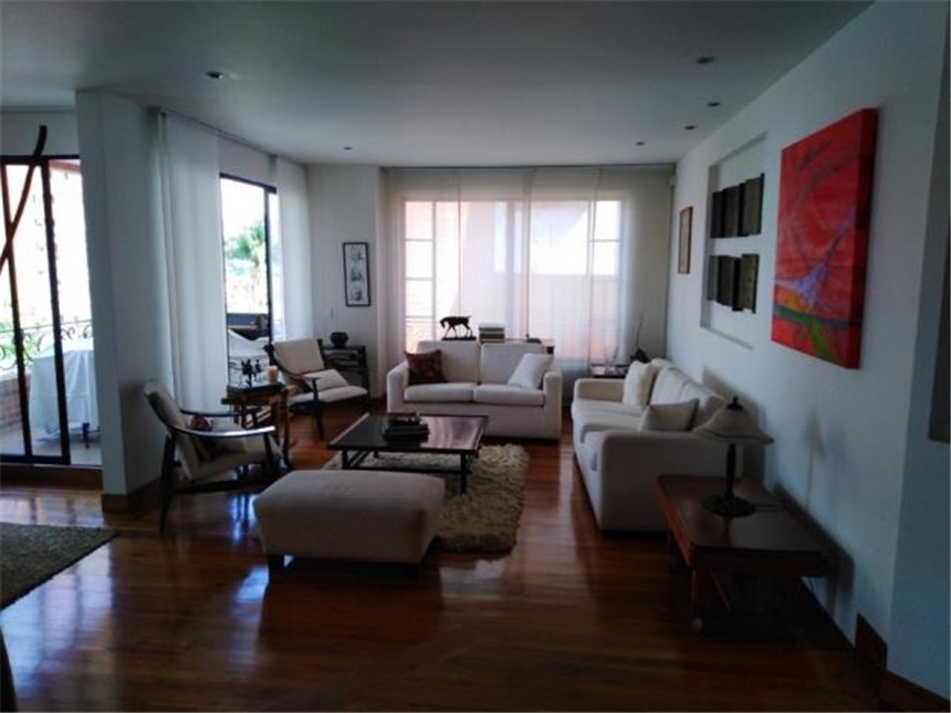 Casa de 4 alcobas en venta en Pinares, Pereira, 300 m² · foto 4 de 17