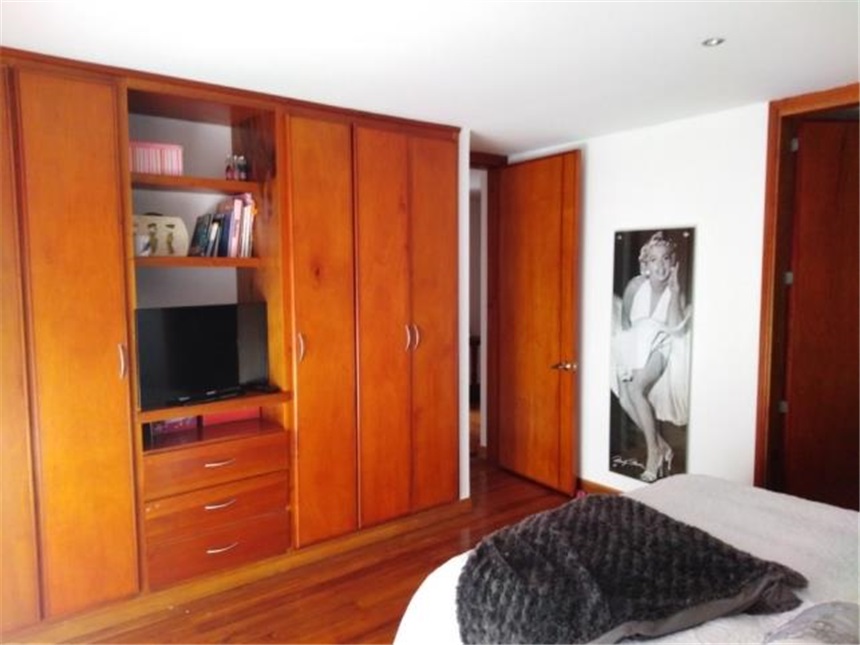 Casa de 4 alcobas en venta en Pinares, Pereira, 300 m² · foto 9 de 17