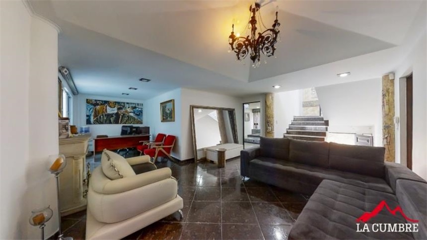 Casa de 6 alcobas en venta en El Tesoro, Medellín, 330 m² · foto 6 de 10