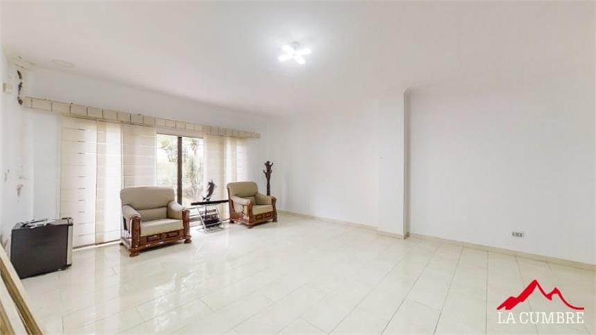 Casa de 6 alcobas en venta en El Tesoro, Medellín, 330 m² · foto 4 de 10