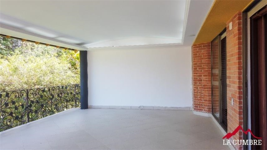 Casa de 2 alcobas en venta en El Tesoro, Medellín, 280 m² · foto 4 de 16