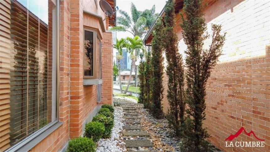 Casa de 2 alcobas en venta en El Tesoro, Medellín, 280 m² · foto 16 de 16