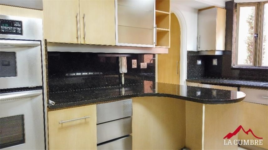 Casa de 2 alcobas en venta en El Tesoro, Medellín, 280 m² · foto 9 de 16