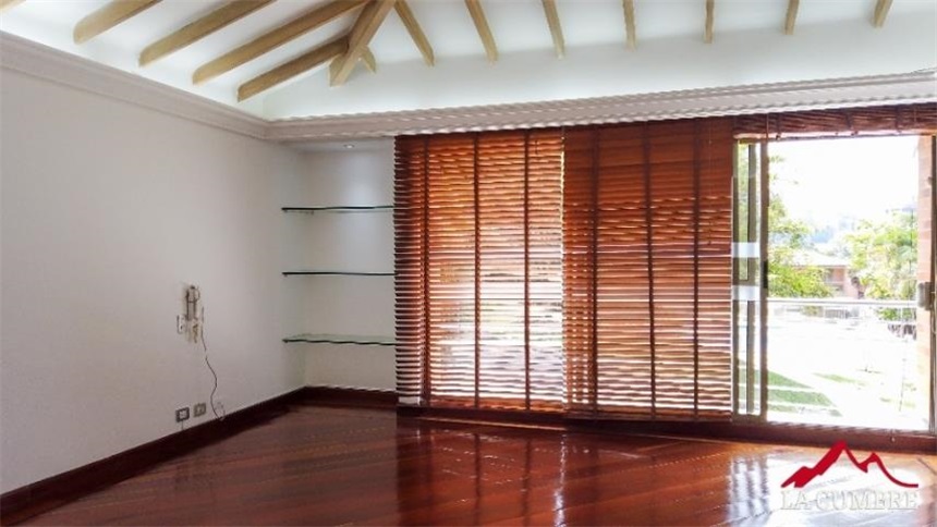Casa de 2 alcobas en venta en El Tesoro, Medellín, 280 m² · foto 14 de 16