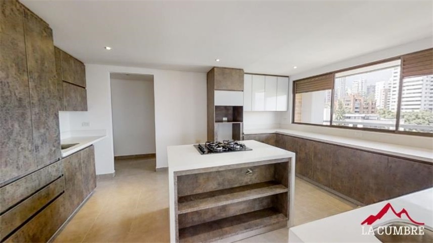 Apartamento de 3 alcobas en arriendo en El Diamante No. 2, Medellín, 360 m² · foto 7 de 15