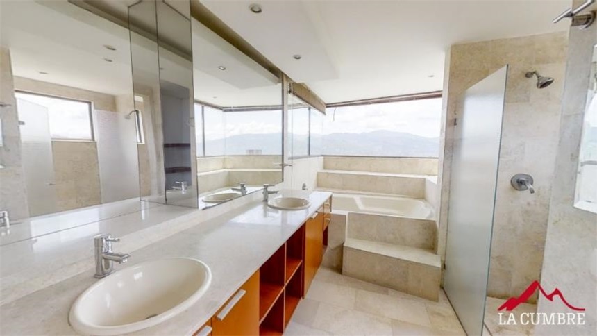 Apartamento de 3 alcobas en venta en El Diamante No. 2, Medellín, 360 m² · foto 15 de 15