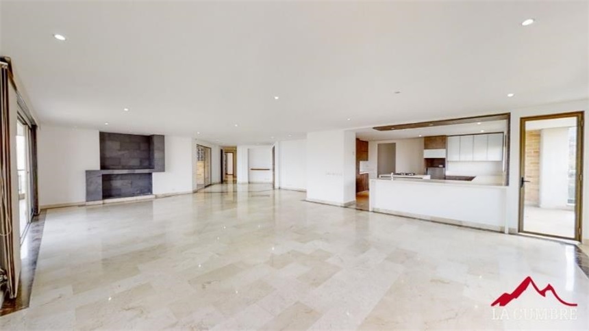 Apartamento de 3 alcobas en arriendo en El Diamante No. 2, Medellín, 360 m² · foto 12 de 15