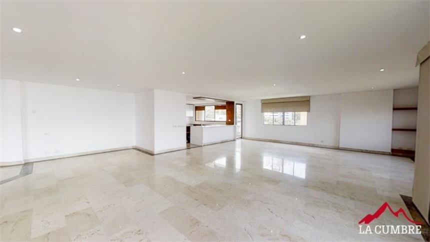 Apartamento de 3 alcobas en arriendo en El Diamante No. 2, Medellín, 360 m² · foto 5 de 15