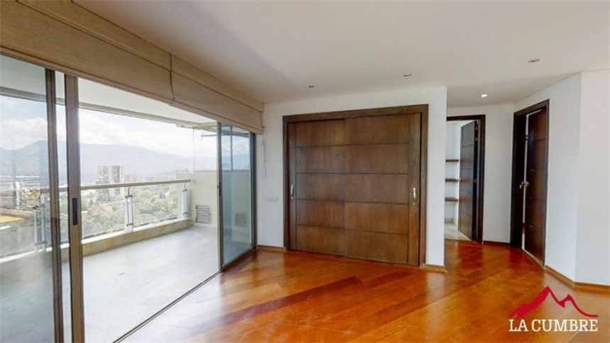 Apartamento de 3 alcobas en arriendo en El Diamante No. 2, Medellín, 360 m² · foto 14 de 15