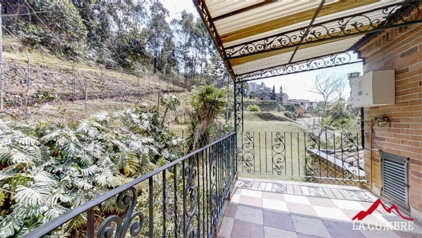 Casa de 3 alcobas en venta en El Tesoro, Medellín, 325 m² · foto 12 de 12