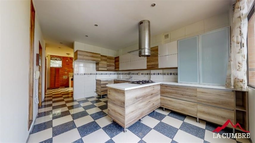 Casa en venta en El Poblado, Medellín 5