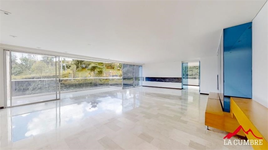 Apartamento de 4 alcobas en arriendo en El Tesoro, Medellín, 308 m² · foto 5 de 11