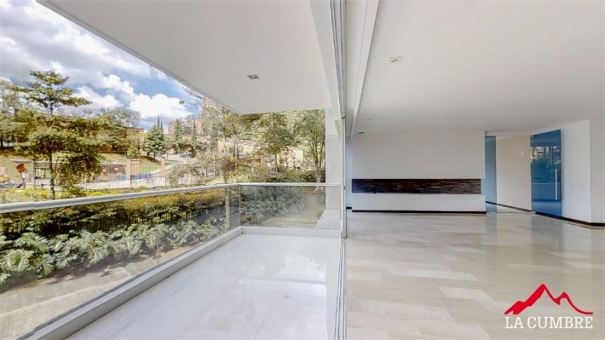 Apartamento de 4 alcobas en arriendo en El Tesoro, Medellín, 308 m² · foto 2 de 11