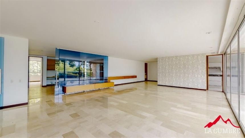 Apartamento de 4 alcobas en arriendo en El Tesoro, Medellín, 308 m² · foto 8 de 11