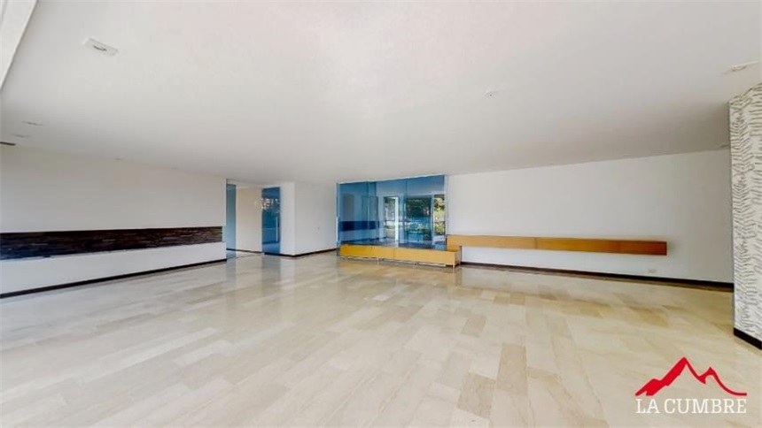 Apartamento de 4 alcobas en arriendo en El Tesoro, Medellín, 308 m² · foto 3 de 11