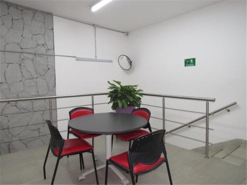 Oficina en Arriendo - Vista 3