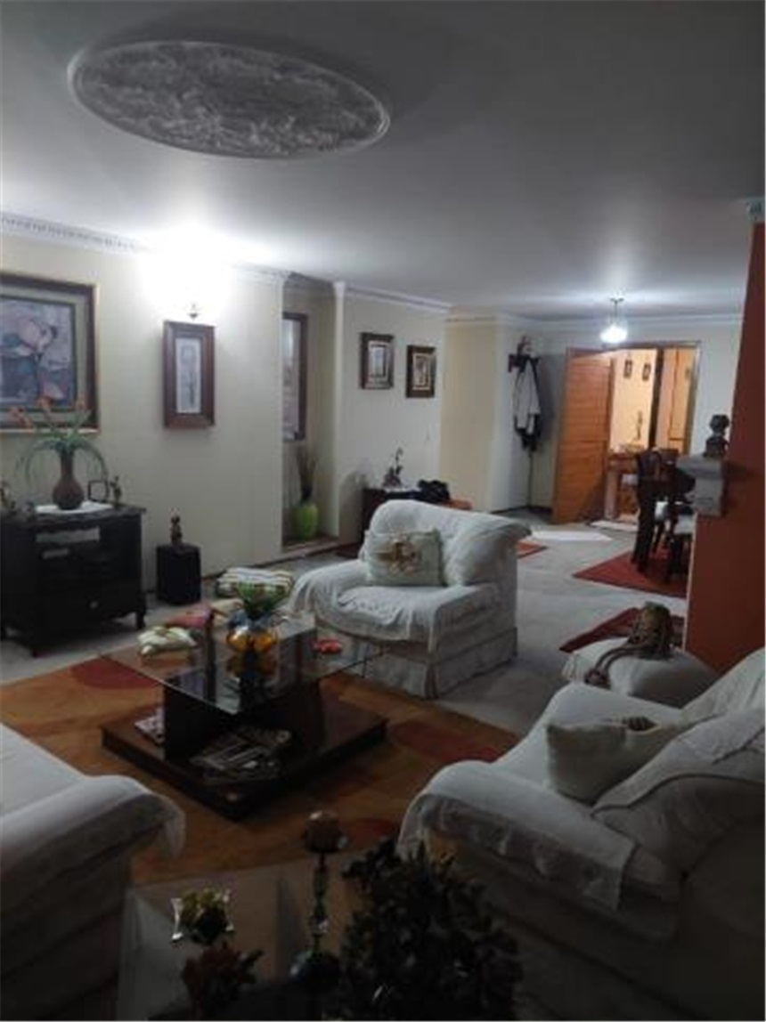 Apartamento de 3 alcobas en venta en Chico Norte, Bogotá, 139 m² · foto 12 de 24