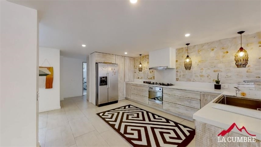 Casa de 4 alcobas en venta en El Tesoro, Medellín, 430 m² · foto 10 de 16