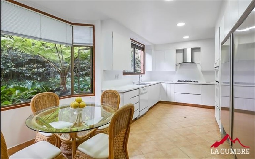 Casa de 4 alcobas en venta en Loma El Atravesado, Envigado, 487 m² · foto 6 de 10