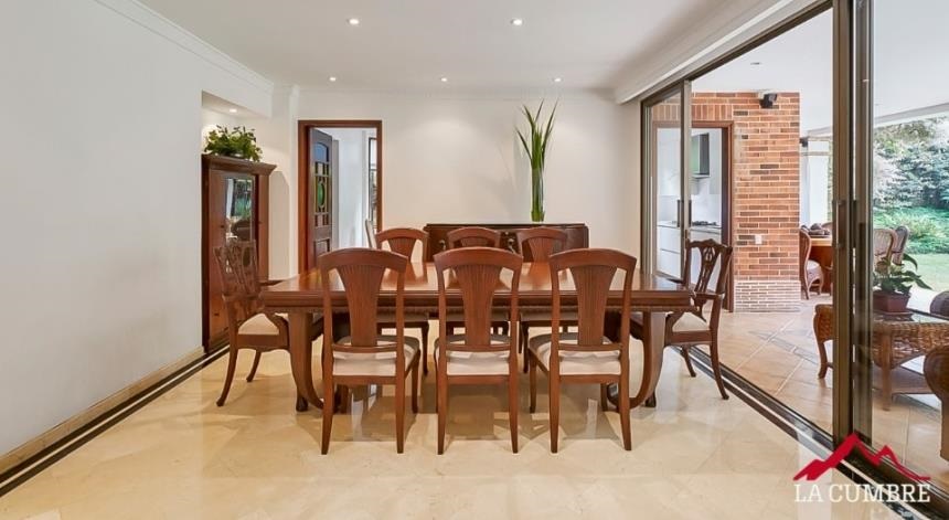 Casa de 4 alcobas en venta en Loma El Atravesado, Envigado, 487 m² · foto 7 de 10