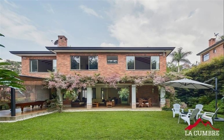 Casa de 4 alcobas en venta en Loma El Atravesado, Envigado, 487 m² · foto 3 de 10