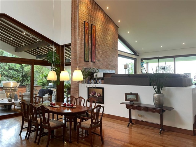 Casa de 4 alcobas en venta en Las Palmas, Medellín, 524 m² · foto 3 de 16