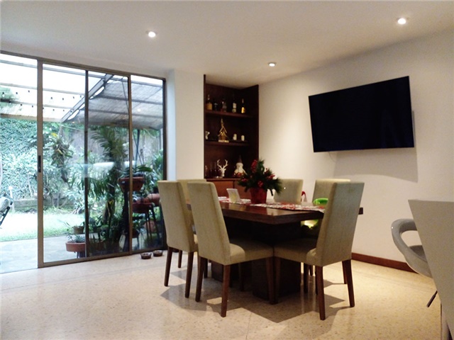 Casa de 4 alcobas en venta en Los Balsos No.2, Medellín, 218 m² · foto 3 de 20