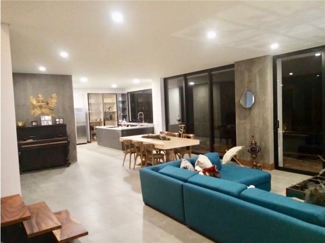 Casa de 3 alcobas en venta en Las Palmas, Envigado, 230 m² · foto 4 de 7