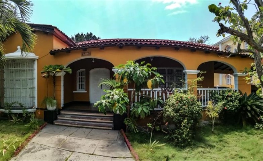 Casa de 4 alcobas en venta en Zona Industrial, Cartagena, 350 m² · foto 13 de 13