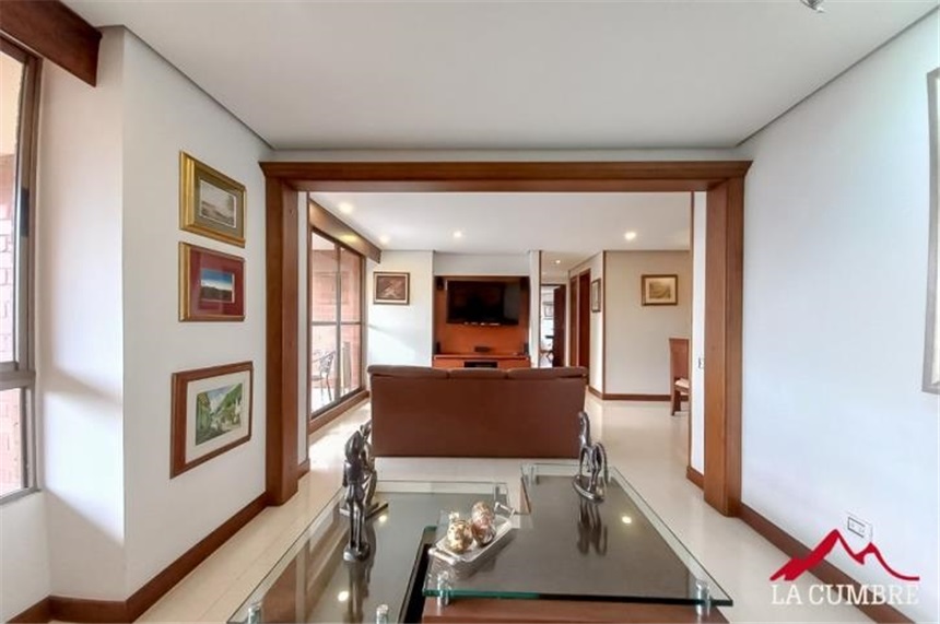 Apartamento de 2 alcobas en arriendo en Granizal, Medellín, 120 m² · foto 9 de 12