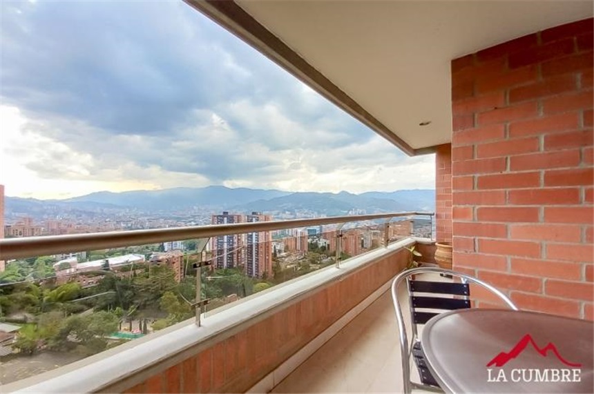 Apartamento de 2 alcobas en arriendo en Granizal, Medellín, 120 m² · foto 3 de 12