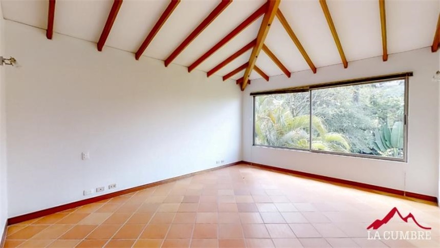 Casa de 5 alcobas en venta en Los Naranjos, Medellín, 344 m² · foto 12 de 12