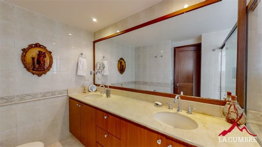 Casa de 3 alcobas en venta en El Tesoro, Medellín, 325 m² · foto 16 de 16