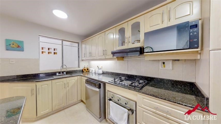 Casa de 3 alcobas en venta en El Tesoro, Medellín, 325 m² · foto 10 de 16