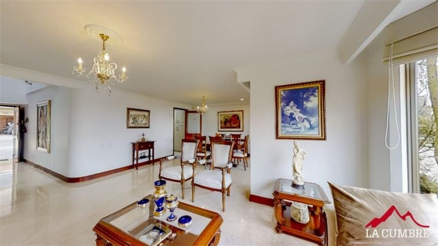 Casa de 3 alcobas en venta en El Tesoro, Medellín, 325 m² · foto 11 de 16